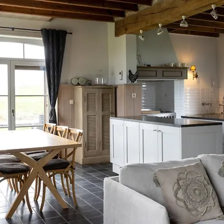 Vakantiehoeve Amadee Вилла *